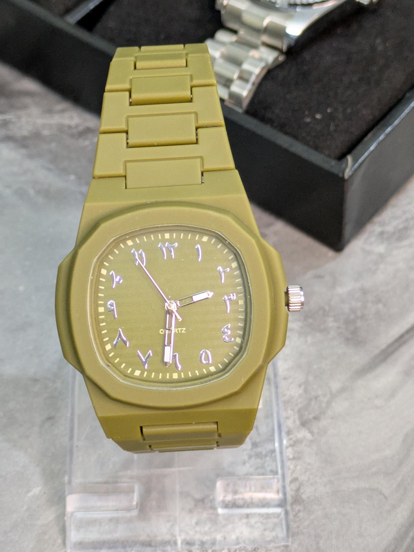 * Luxury Arabic Steel Finish Watch